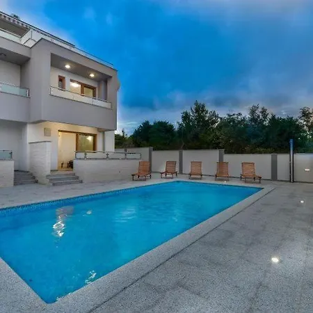 With Pool, 50 M From The Sandy - Id 2209 By Traveler Tourist Agency Krk Villa