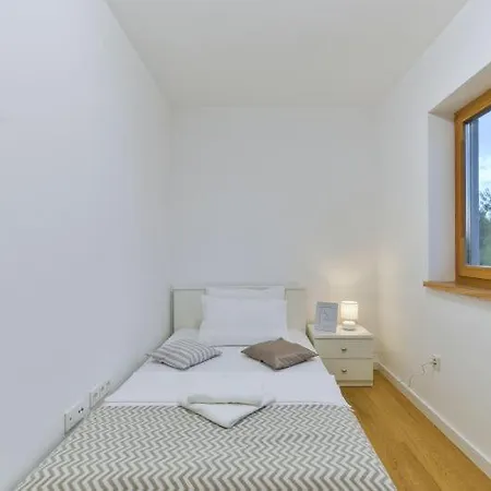 Βίλα With Pool, 50 M From The Sandy - Id 2209 By Traveler Tourist Agency Krk Zaton (Zadar)