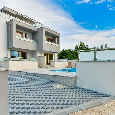 With Pool, 50 M From The Sandy - Id 2209 By Traveler Tourist Agency Krk *