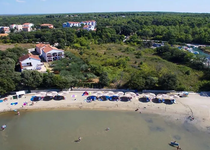 Вилла With Pool, 50 M From The Sandy - Id 2209 By Traveler Tourist Agency Krk Затон